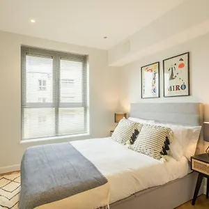 Executive 2br Next To Station + Parking , Cambridge (Cambridgeshire) United Kingdom